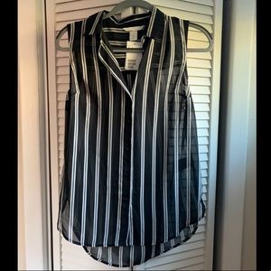 H&M sleeveless blouse